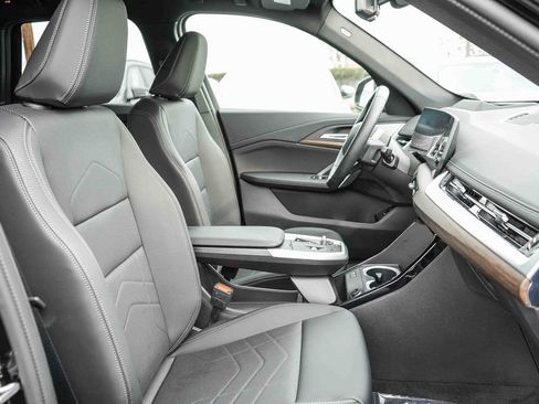 Used 2025 BMW X1 xDrive28i w/ Technology Package image 16