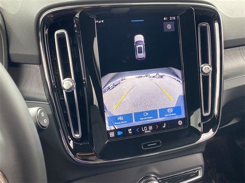 Used 2024 Volvo XC40 Recharge Core w/ Protection Package Premier image 30