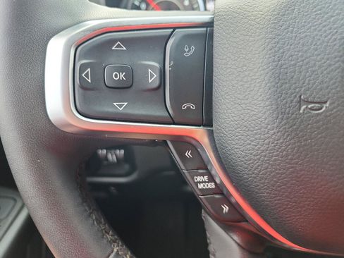 Used 2025 RAM 1500 Big Horn AWD/4WD image 24