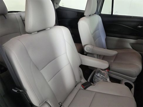 Used 2022 Honda Pilot Elite image 34