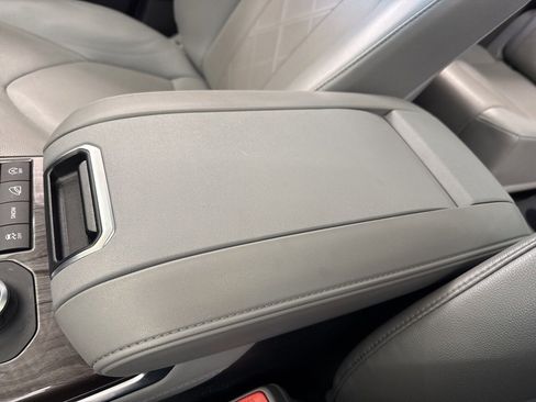 Used 2022 Toyota Highlander Platinum image 32