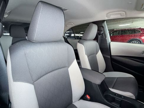 Used 2026 Toyota Corolla LE FWD image 27