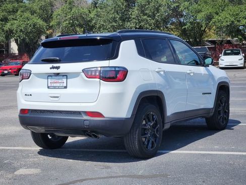 Used 2022 Jeep Compass Latitude AWD/4WD image 4