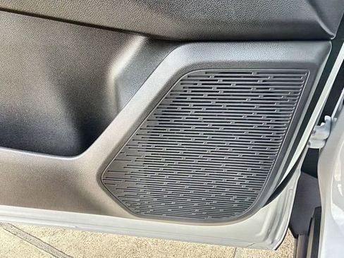 Used 2026 Chevrolet Equinox LT FWD image 23