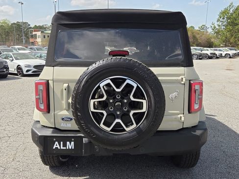 Used 2025 Ford Bronco Outer Banks image 11