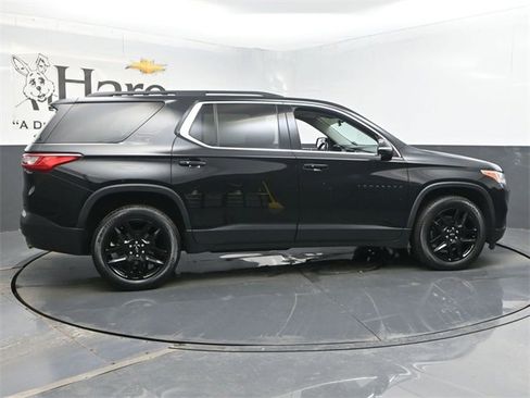 Used 2020 Chevrolet Traverse LT image 39