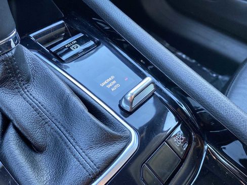 Certified 2022 Jeep Compass Limited image 28