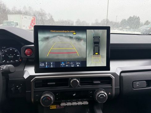 Used 2025 Toyota 4Runner TRD Off-Road Premium w/ Tow Technology Package image 14