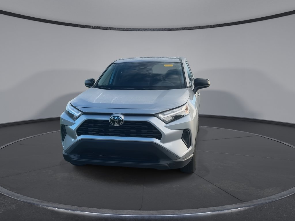 Used 2025 Toyota RAV4 LE FWD image 5