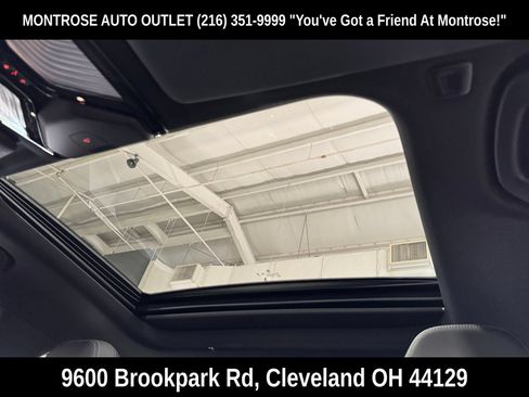Used 2023 BMW 330i xDrive Sedan AWD/4WD image 31