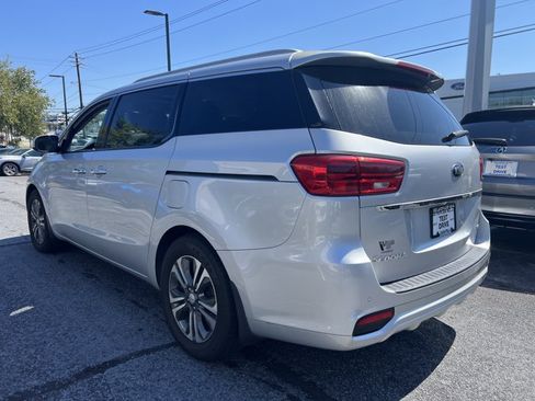 Used 2019 Kia Sedona SX FWD image 3