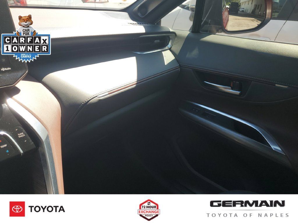 Used 2021 Toyota Venza Limited AWD/4WD image 35