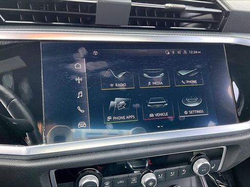 Used 2022 Audi Q3 2.0T Premium image 34