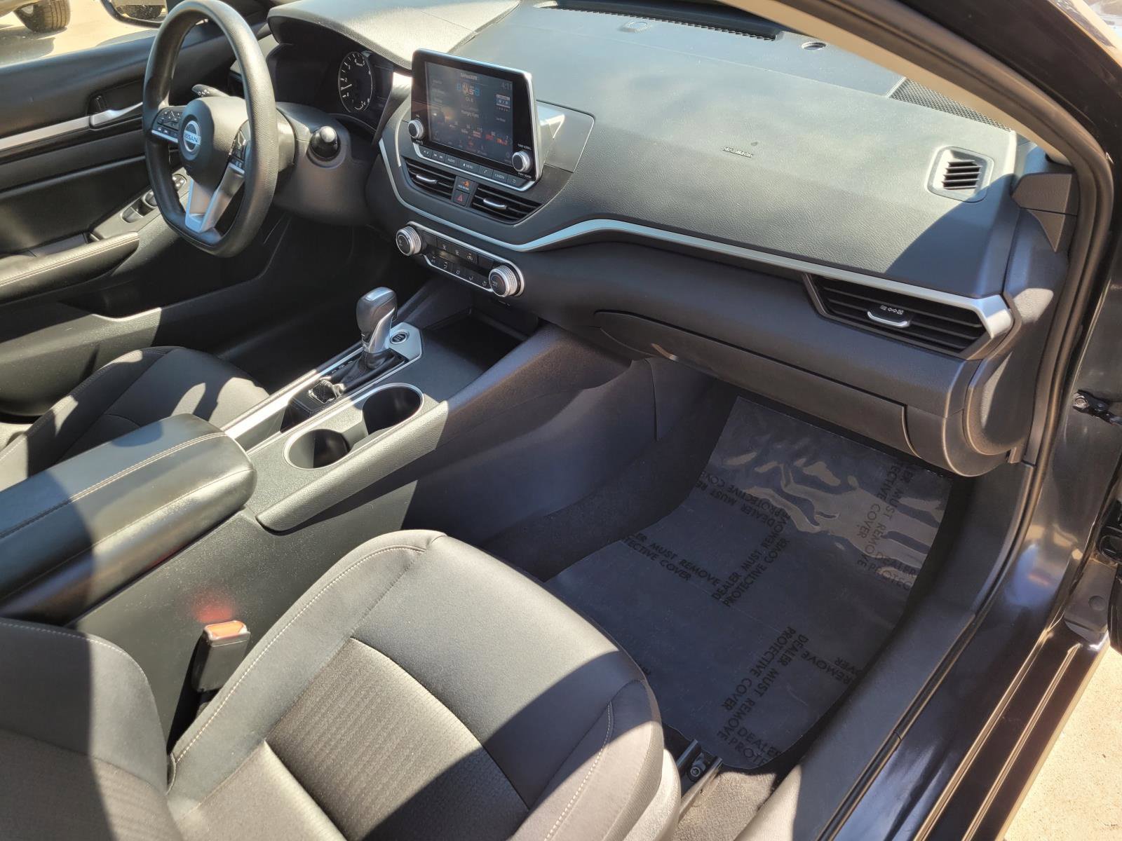 Used 2022 Nissan Altima 2.5 SV FWD image 9