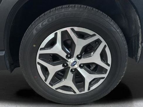 Used 2022 Subaru Forester Premium AWD/4WD image 28