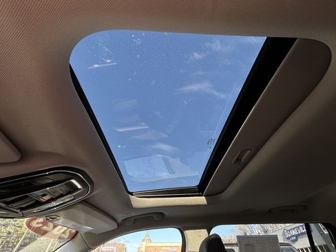 Used 2023 Jeep Grand Cherokee L Laredo w/ Luxury Tech Group I image 43