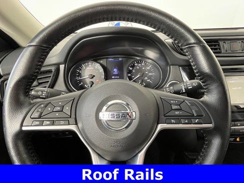 Used 2020 Nissan Rogue SV image 9