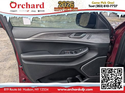 Used 2022 Jeep Grand Cherokee Limited 4xe image 12
