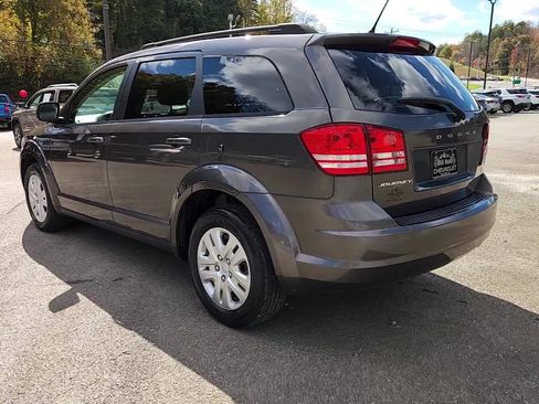 Used 2017 Dodge Journey SE image 13
