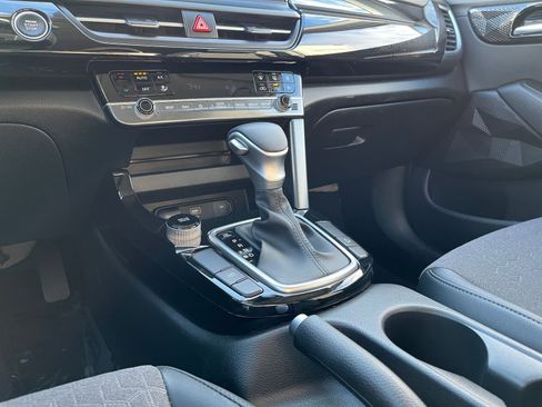 Used 2025 Kia Seltos S image 42