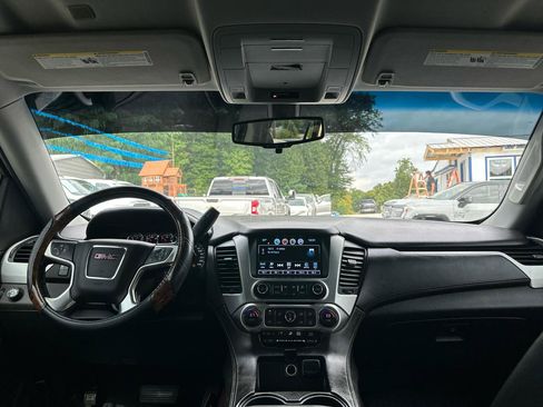 Used 2020 GMC Yukon SLE RWD image 10
