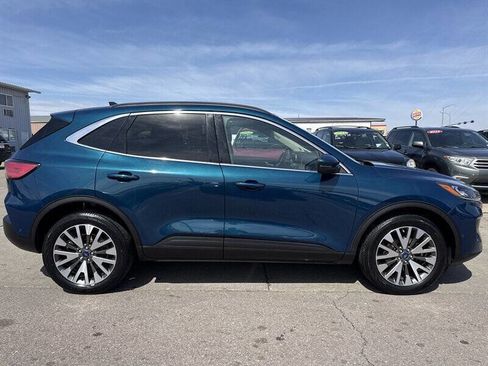 Used 2020 Ford Escape Titanium image 8