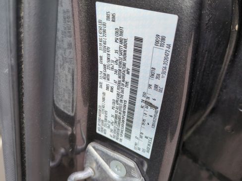 Used 2015 Ford Escape SE w/ Equipment Group 201A image 42