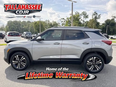 Used 2023 Chevrolet TrailBlazer LT FWD image 7