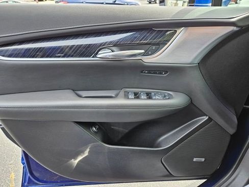 Certified 2025 Cadillac XT6 Premium Luxury FWD image 29