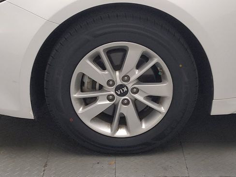 Used 2017 Kia Optima LX w/ Convenience Package FWD image 31