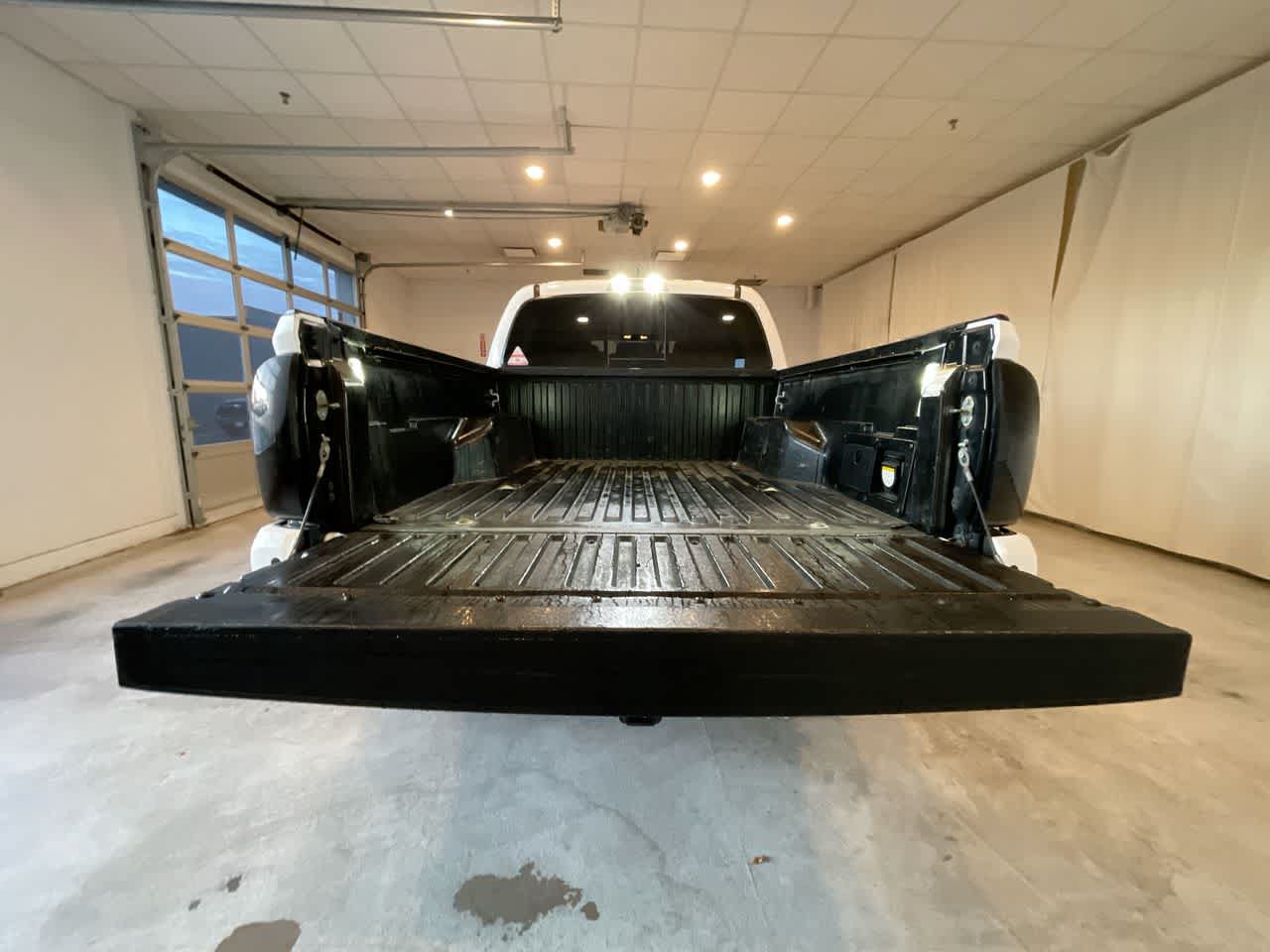 Used 2020 Toyota Tacoma Limited AWD/4WD image 24