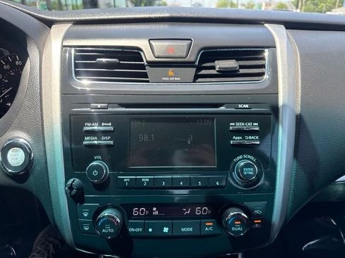 Used 2015 Nissan Altima 2.5 SV FWD image 14