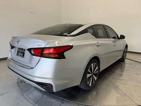 Used 2022 Nissan Altima 2.5 SV FWD image 31