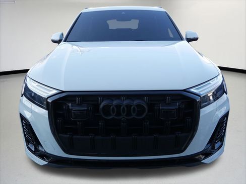 Used 2025 Audi Q7 3.0T Premium Plus image 8