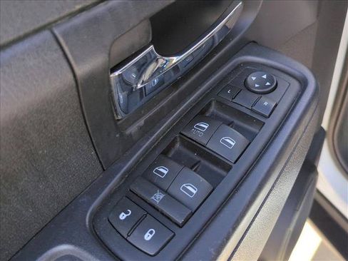 Used 2011 Jeep Liberty Sport AWD/4WD image 9