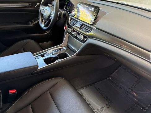 Used 2022 Honda Accord Sport image 15