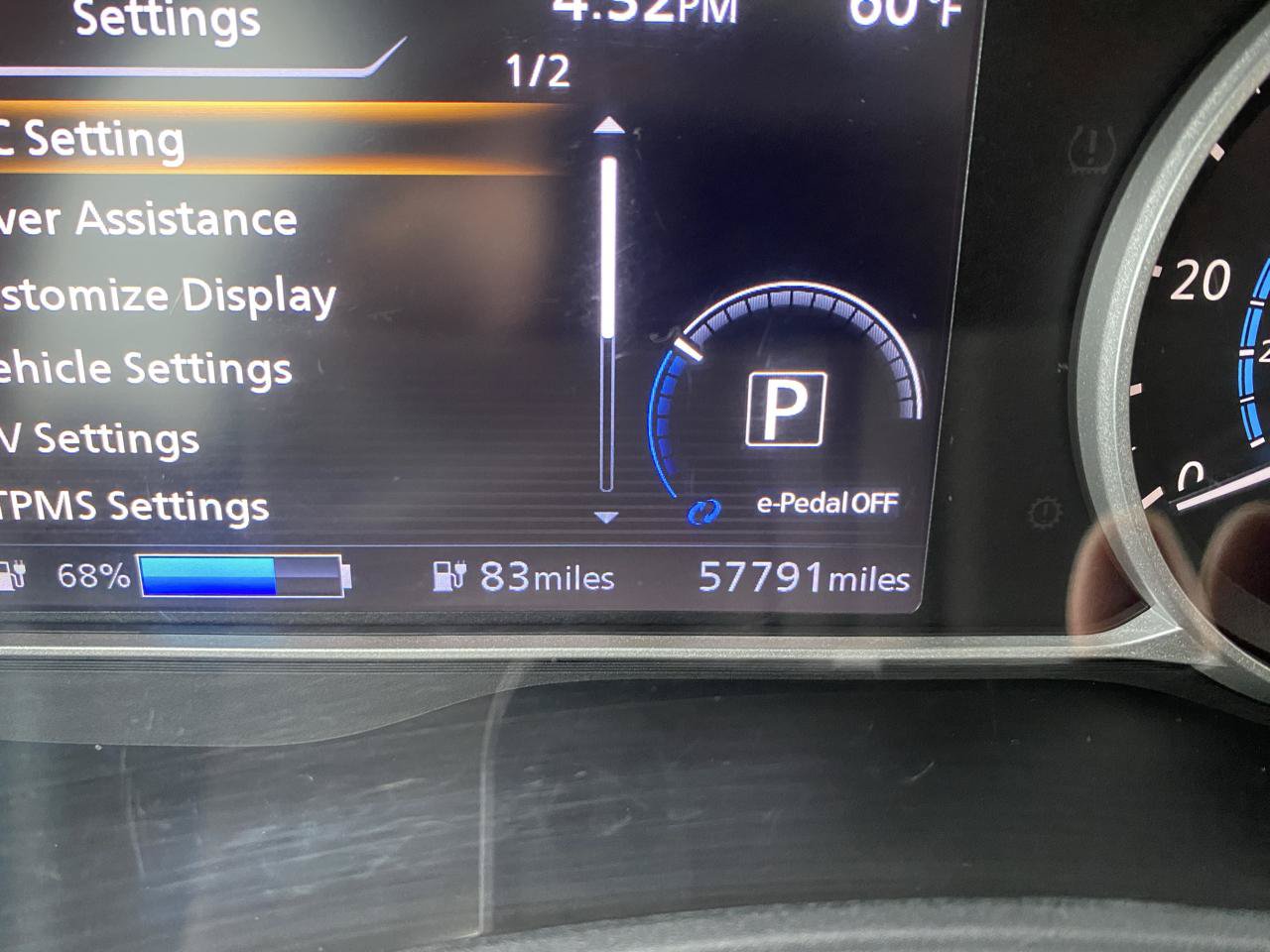 Used 2018 Nissan Leaf SV w/ Protection Package FWD image 14