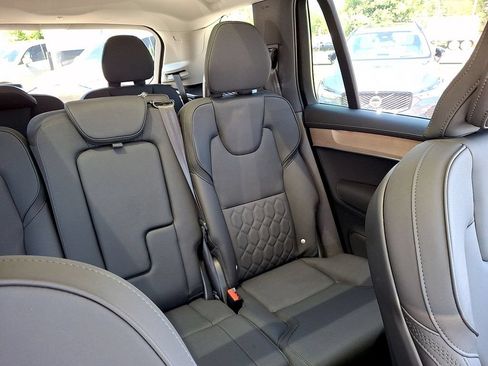 Certified 2025 Volvo XC90 B6 Plus AWD/4WD image 14