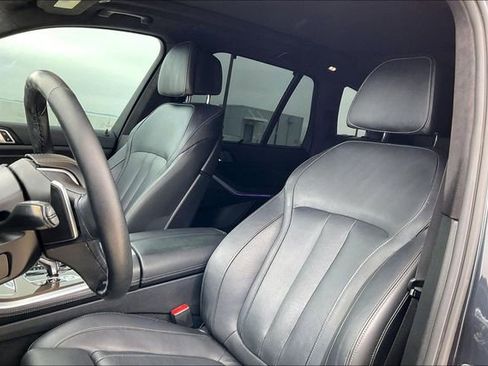Used 2022 BMW X5 xDrive40i w/ Luxury Seating Package image 25