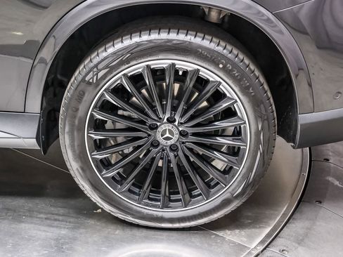 Used 2023 Mercedes-Benz GLC 300 4MATIC image 16