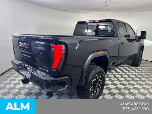 Used 2025 GMC Sierra 2500 AT4X image 7