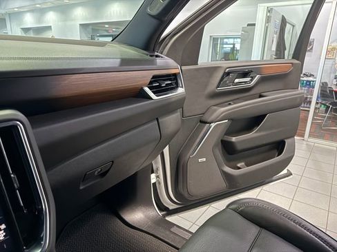 Certified 2025 GMC Yukon Denali image 25