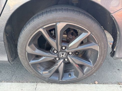 Used 2019 Honda Civic Sport image 15