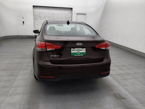 Used 2018 Kia Forte LX w/ LX Rear Camera Package image 6