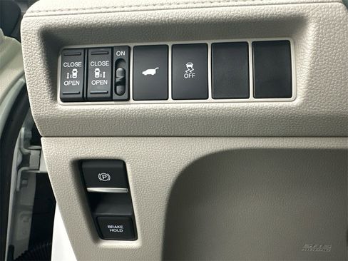 Used 2026 Honda Odyssey EX-L image 35