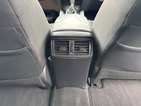 Used 2018 Nissan Rogue SV AWD/4WD image 25