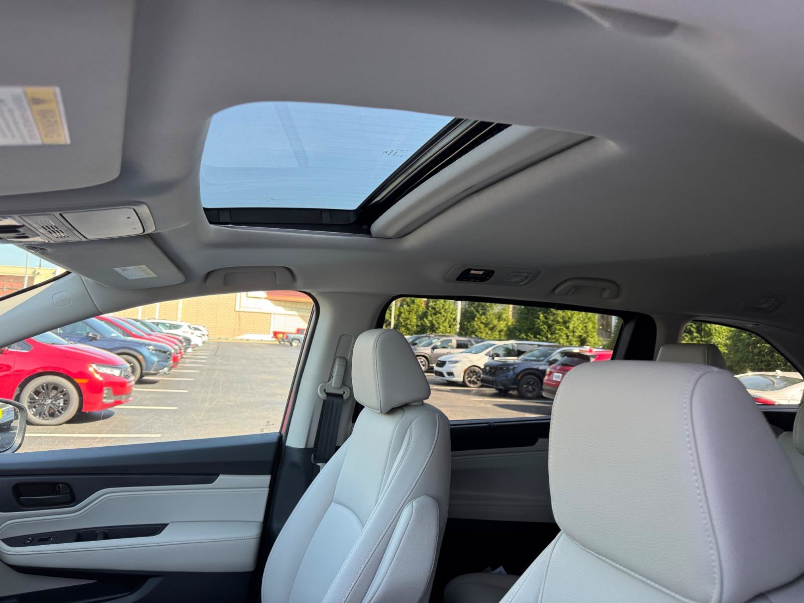 New 2027 Honda Odyssey EX-L image 15