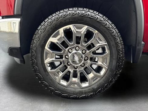 Used 2025 Chevrolet Silverado 2500 LTZ w/ LTZ Premium Package AWD/4WD image 43