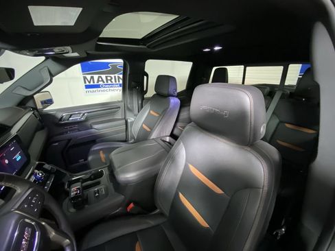 Used 2023 GMC Sierra 1500 AT4 w/ Technology Package AWD/4WD image 24