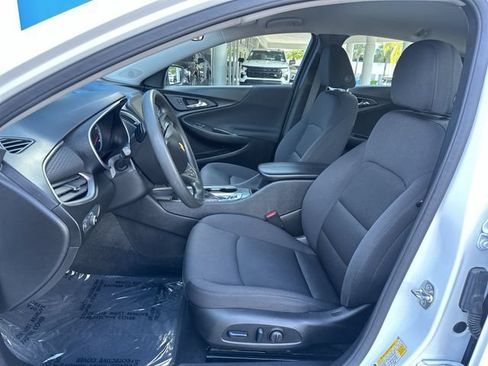 Used 2025 Chevrolet Malibu LT FWD image 30
